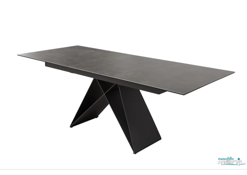 Table en céramique 1903